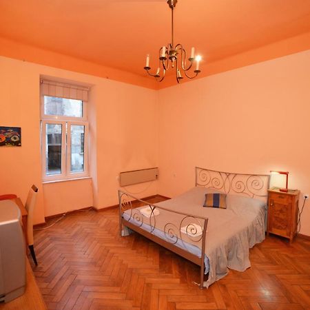 Central Residence Downtown Загреб Экстерьер фото